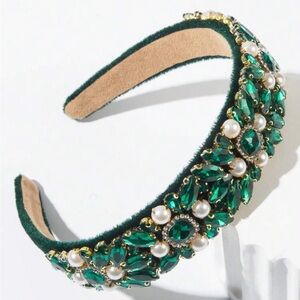 Elegant green Embellished Headband‎